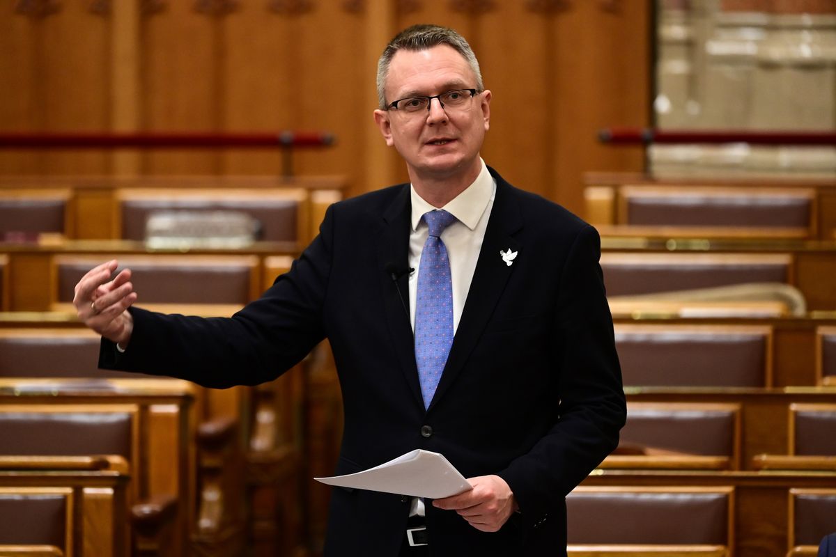 Ông Bence Rétvári, Quốc vụ khanh phụ trách quan hệ Quốc hội của Bộ Nội vụ Hungary